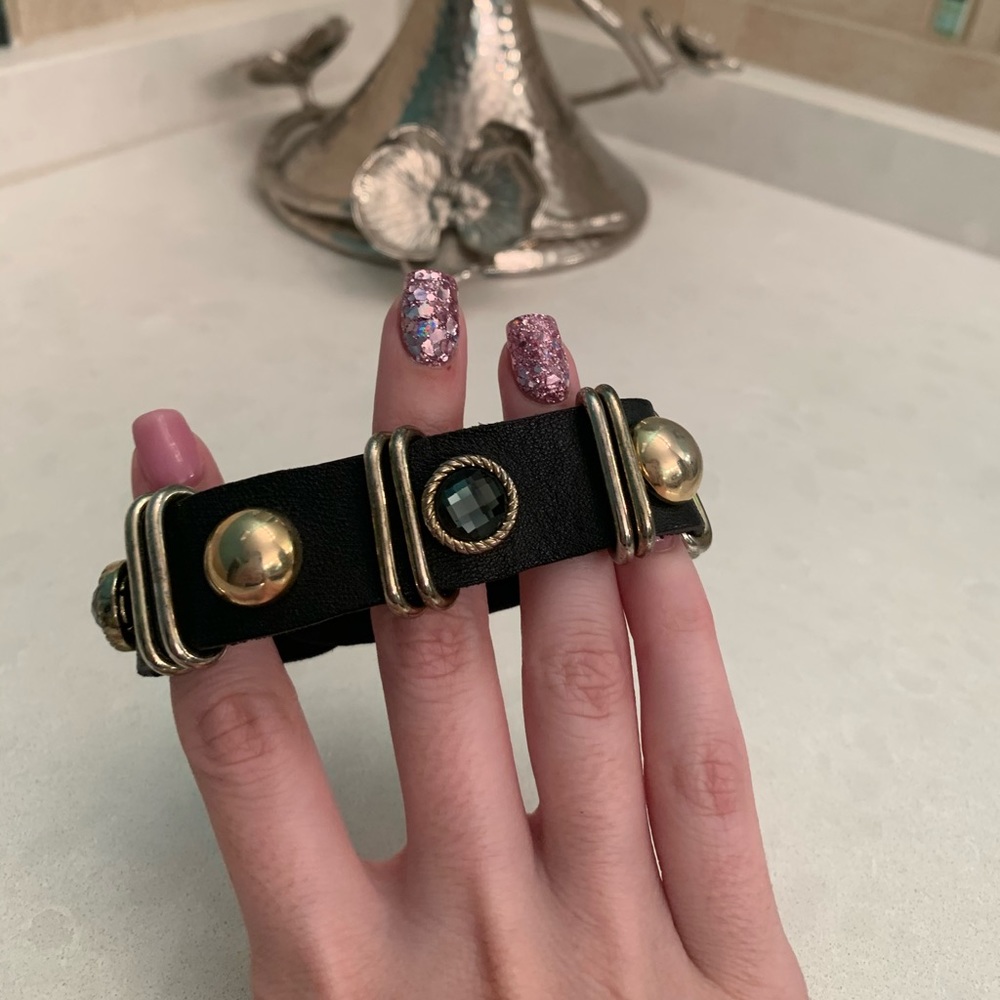 Suede leather jewel bracelet
